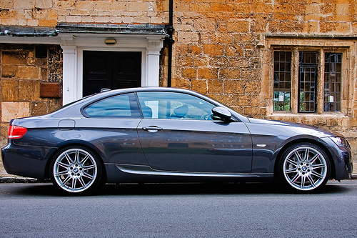 bmw 330i coupe-pic. 2