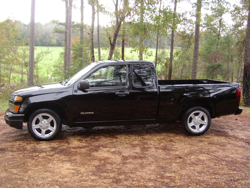 chevrolet colorado extended cab-pic. 2