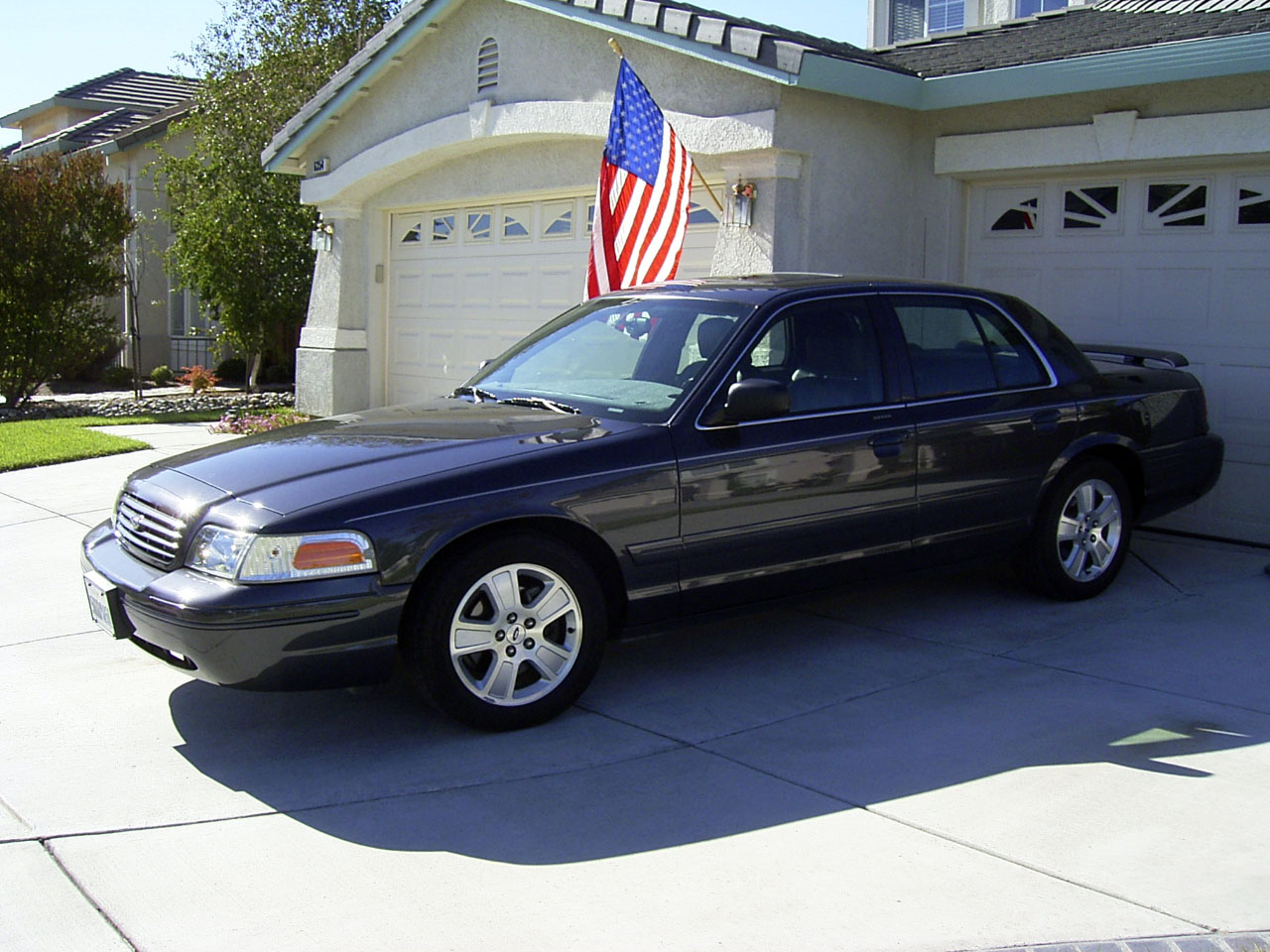ford crown victoria lx-pic. 3
