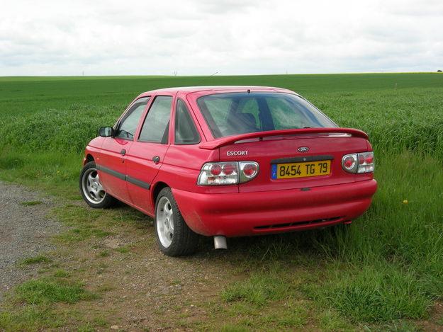 ford escort 1.8 d-pic. 3