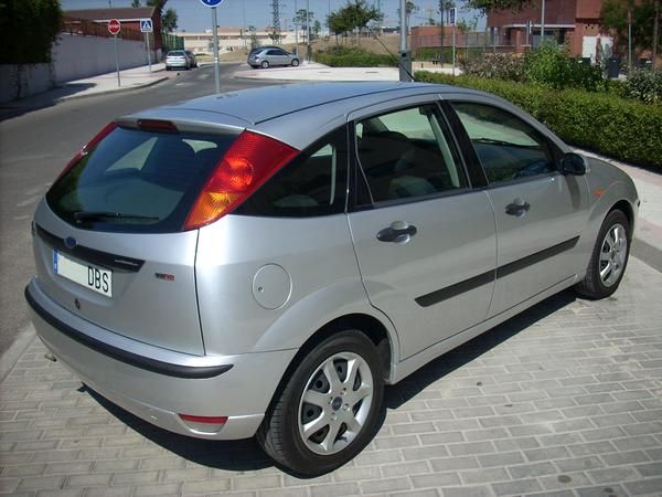 ford focus 1.8 tdci trend-pic. 2