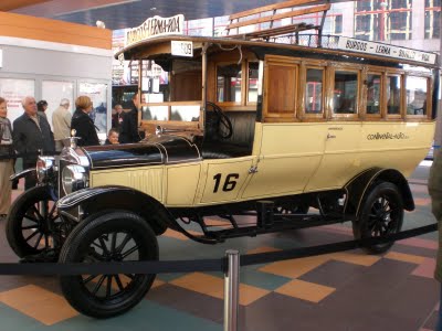 ford model t bus-pic. 1