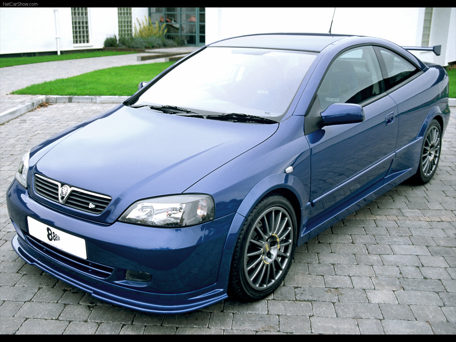 vauxhall astra coupe-pic. 1