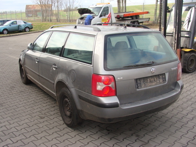 volkswagen passat variant 2.0 5v-pic. 3