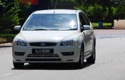 ford focus 2.0 at
