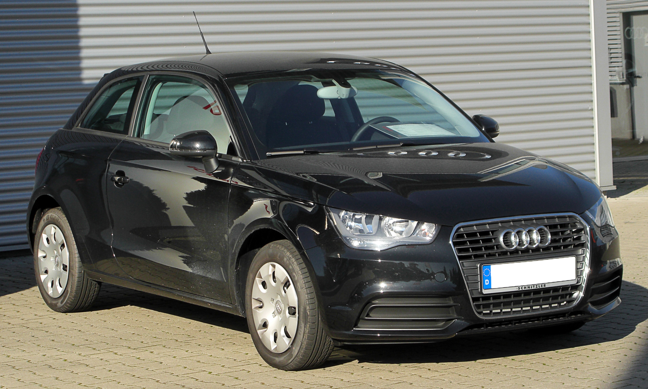 audi a1 1.2tfsi attraction-pic. 2