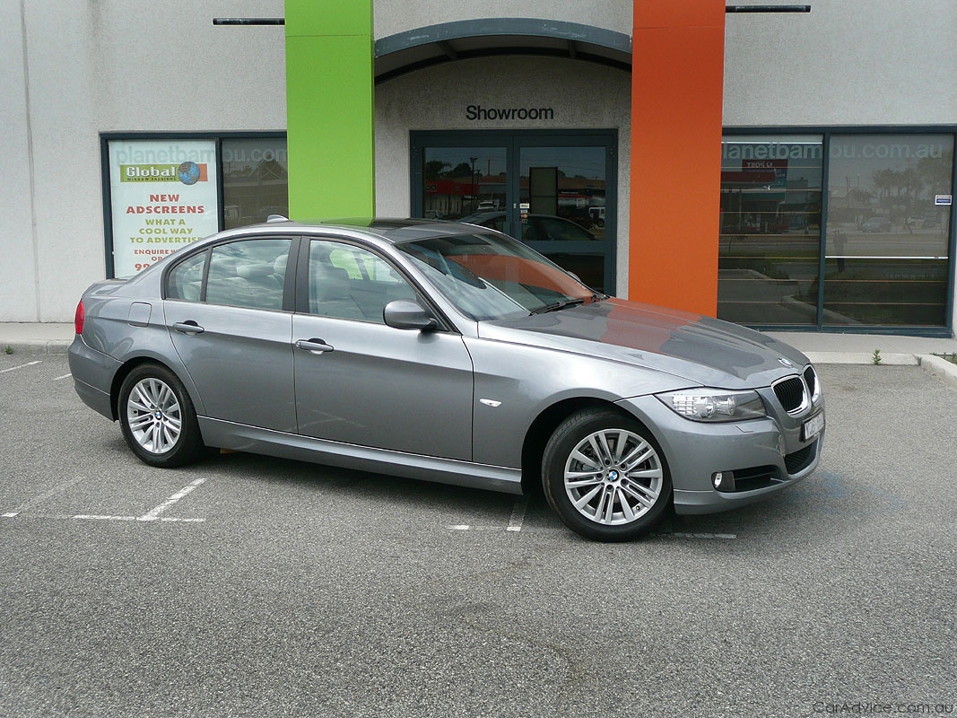 bmw 320i exclusive-pic. 3