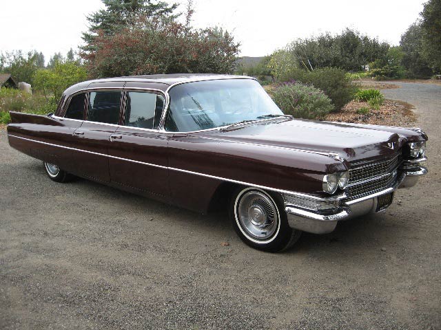 cadillac fleetwood 75 limousine-pic. 2