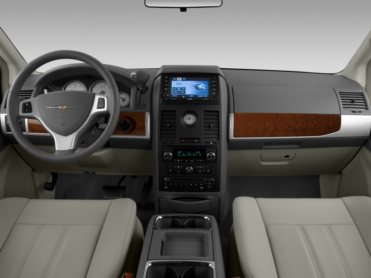 chrysler town & country limited-pic. 2
