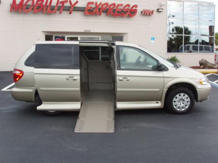 chrysler town & country lx #3