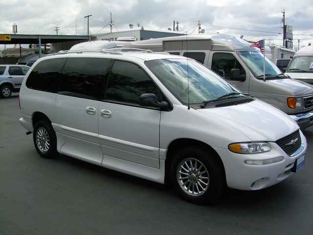 chrysler town & country touring #7