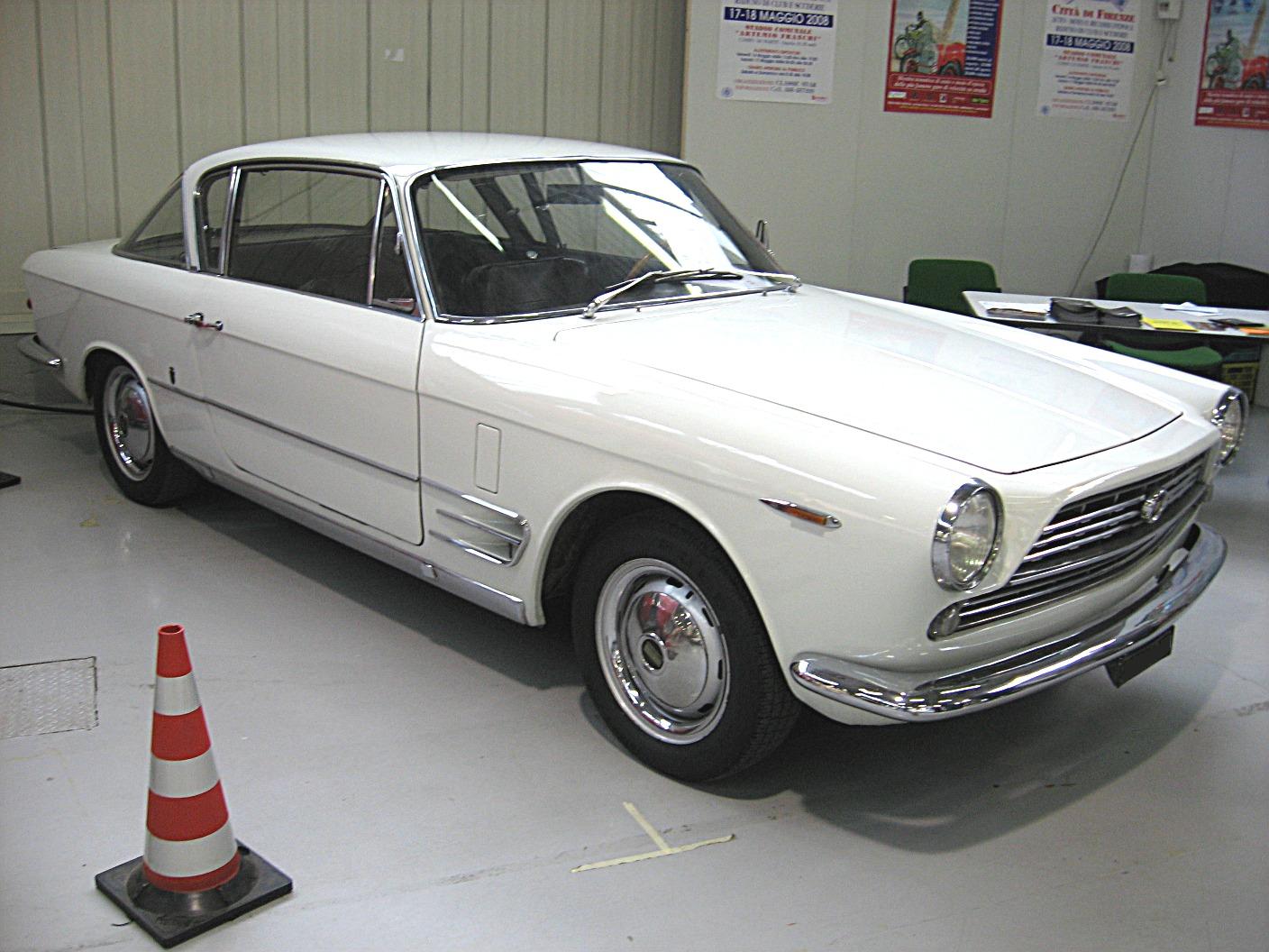 fiat 2300 coupe-pic. 3