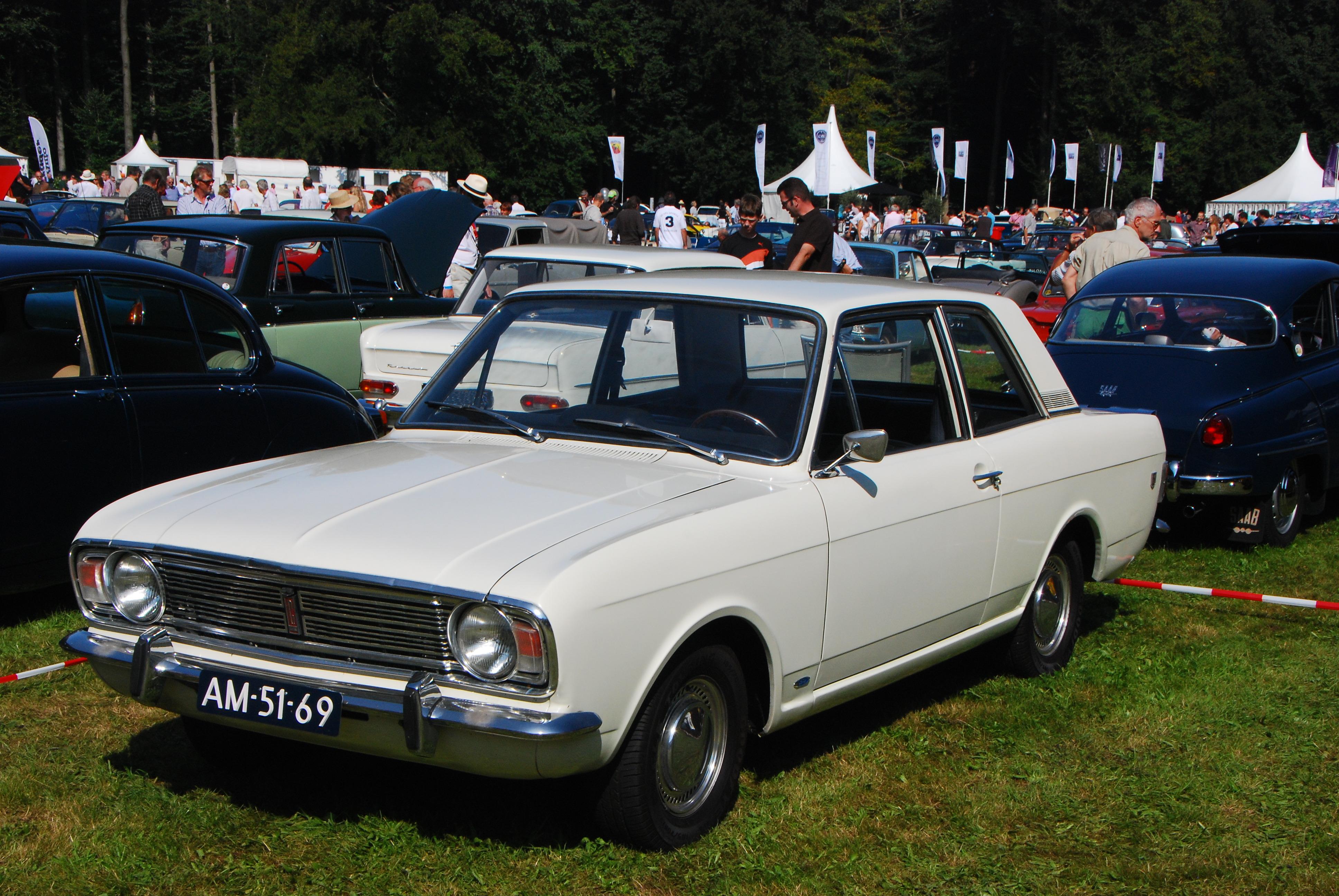ford cortina 1600 gt-pic. 2