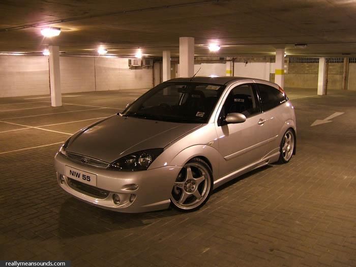 ford focus 1.8-pic. 2