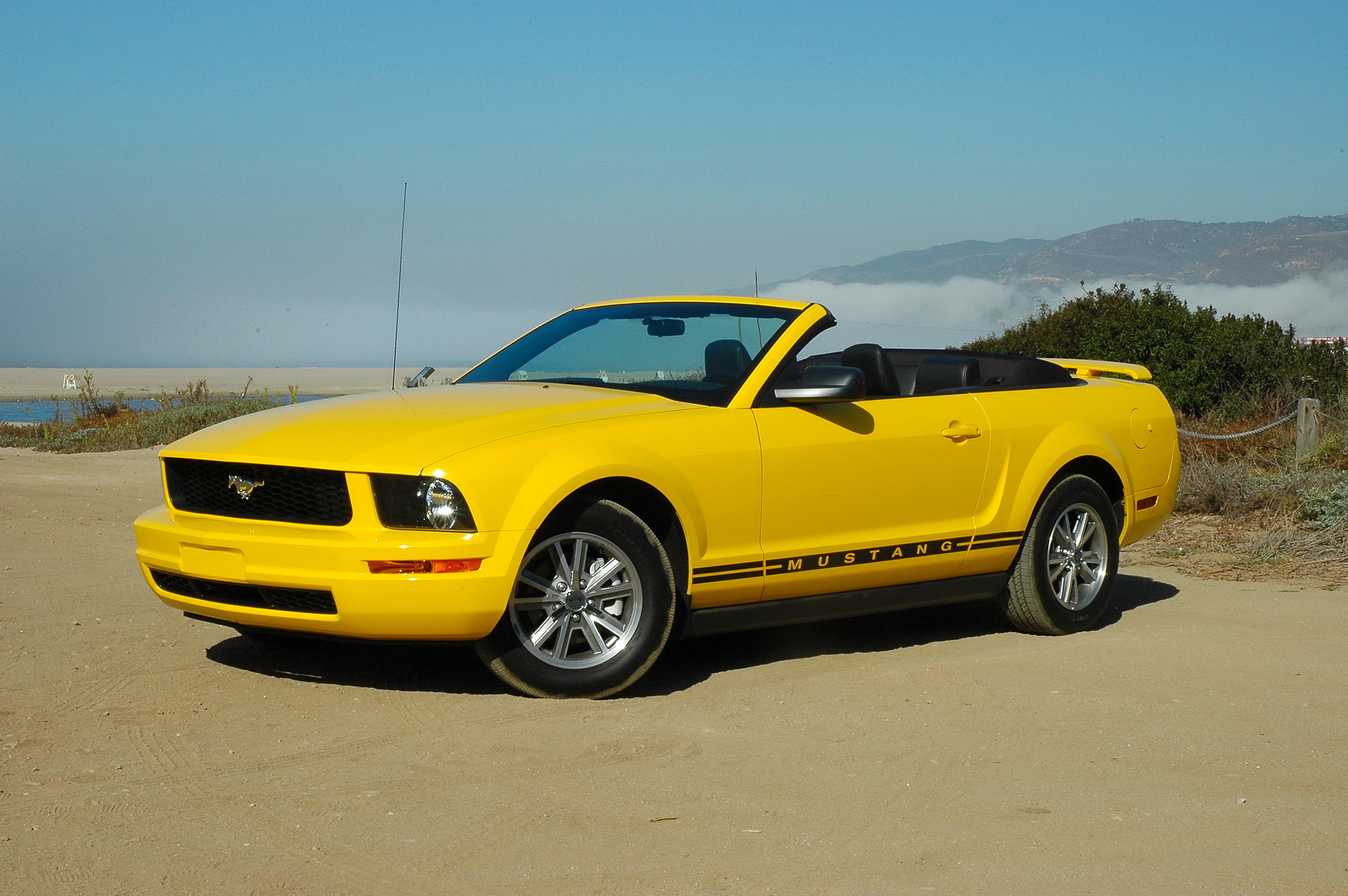 ford mustang v6 convertible-pic. 1