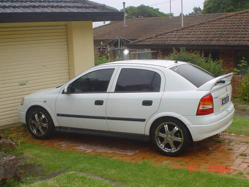 holden astra hatch-pic. 1