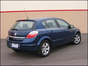 holden astra hatch-pic. 2