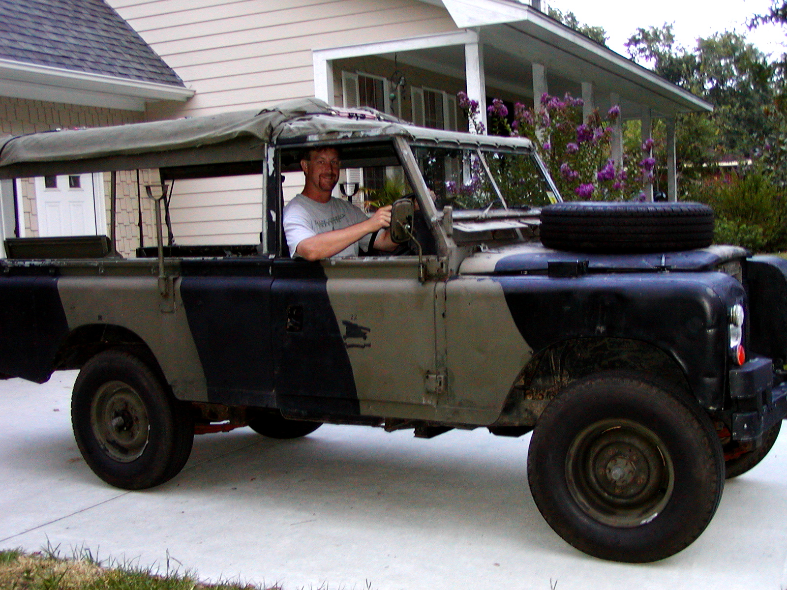 land-rover 109 series iii-pic. 2