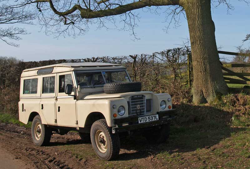 land-rover 109 series iii-pic. 3