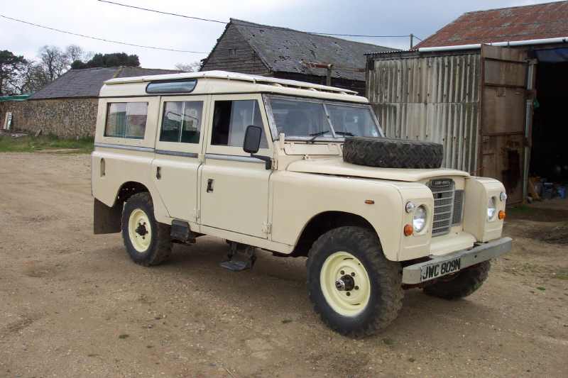 land-rover 109 station wagon-pic. 1