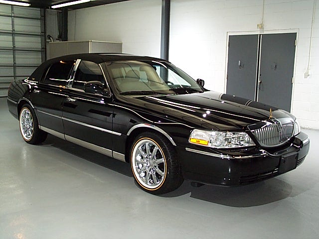 lincoln town car signature limited-pic. 3