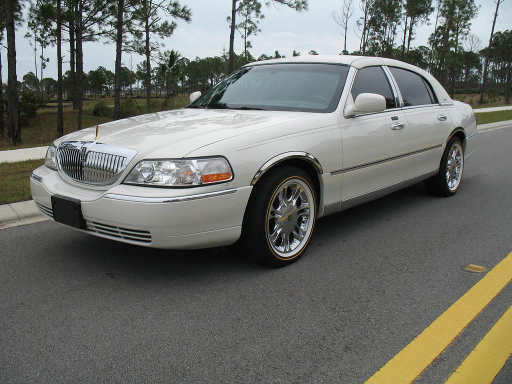 lincoln town car ultimate-pic. 1