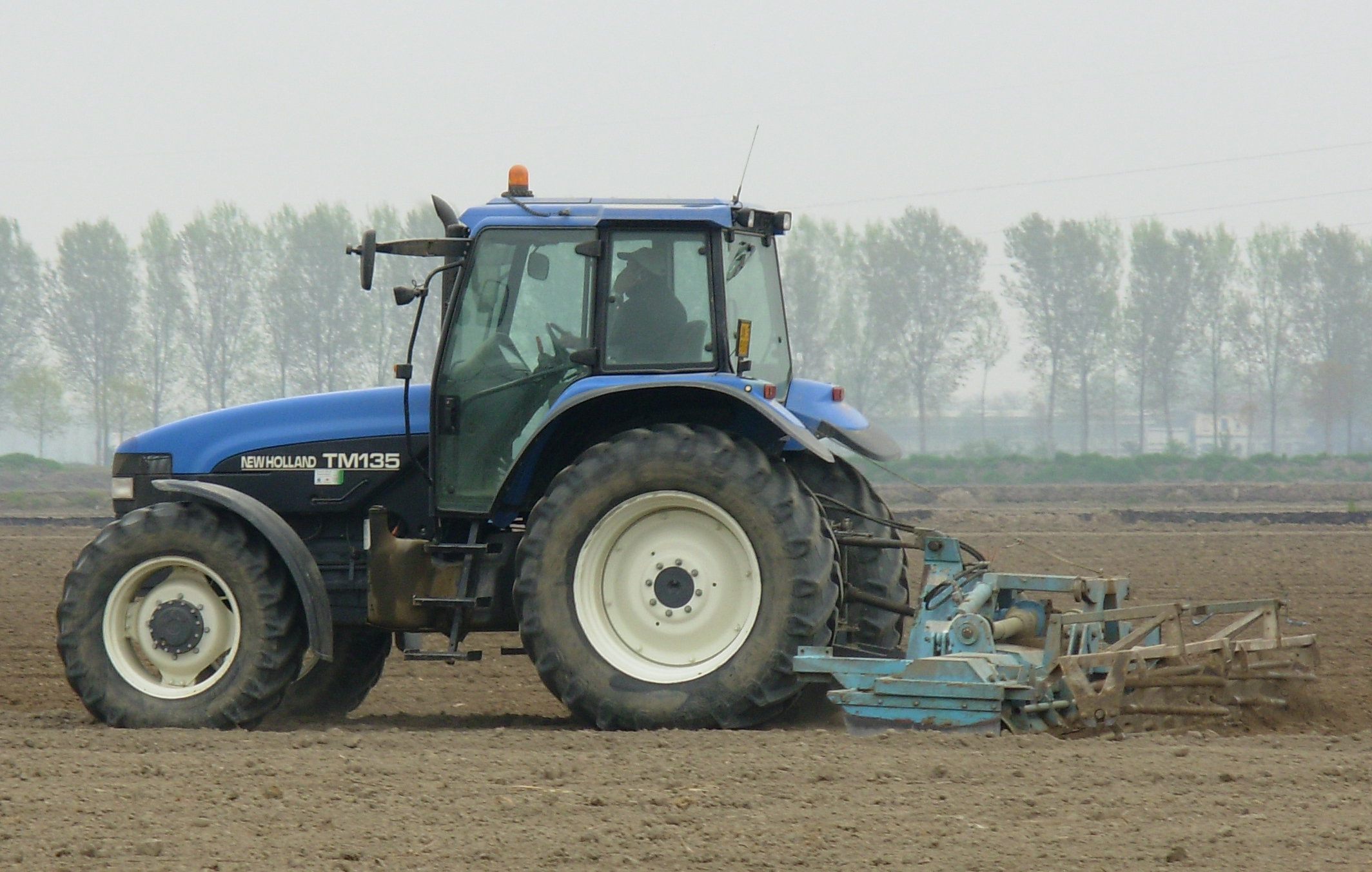 new holland tm 135-pic. 1