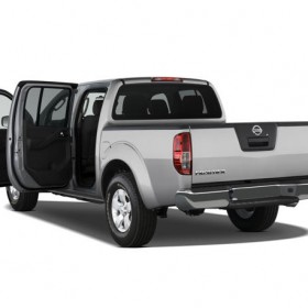 nissan frontier crew cab s-pic. 2