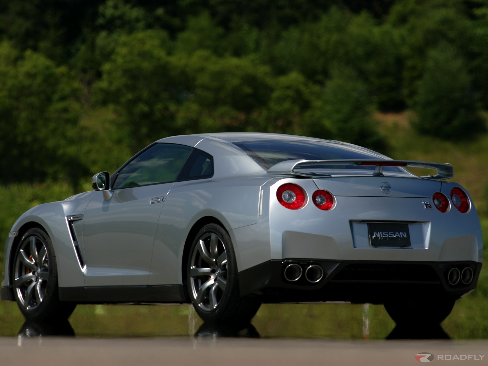 nissan gt-r coupe-pic. 2
