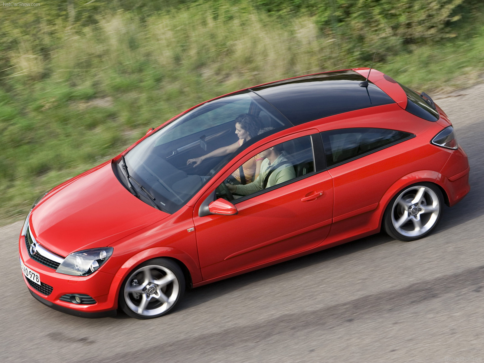 opel astra gtc-pic. 3