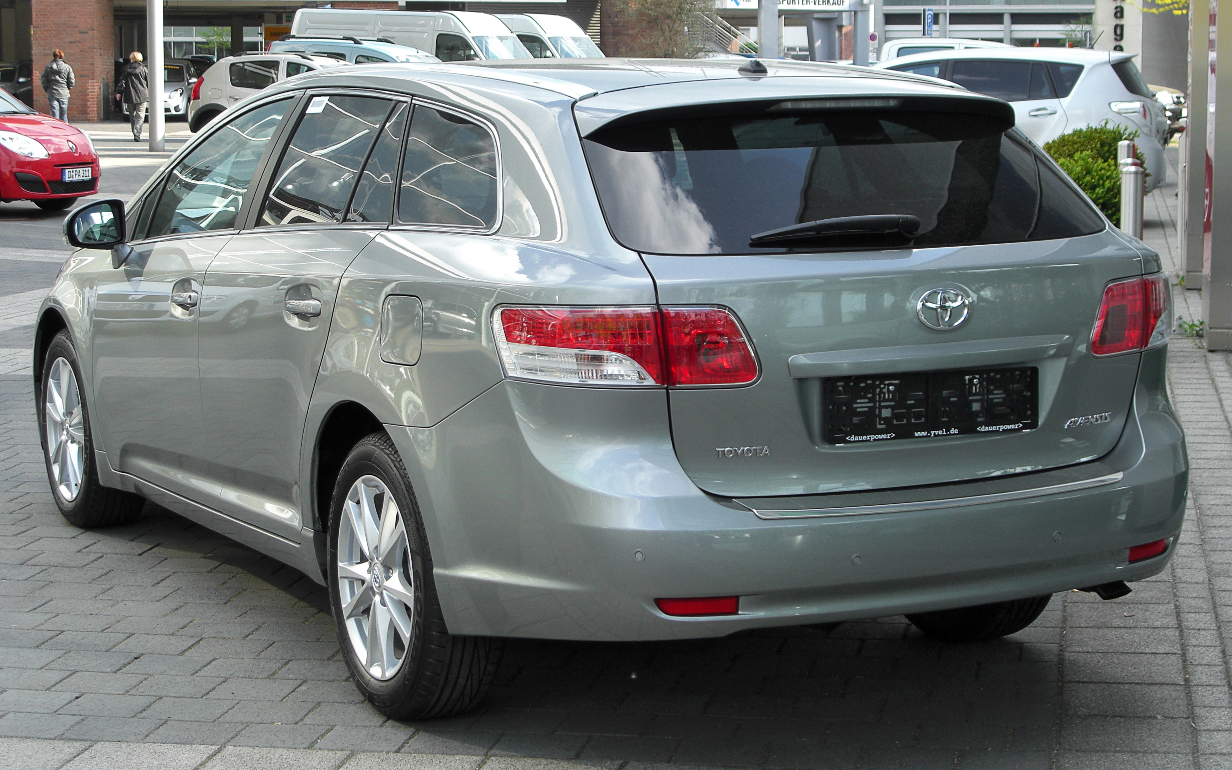 toyota avensis 2.2 d-4d-pic. 3