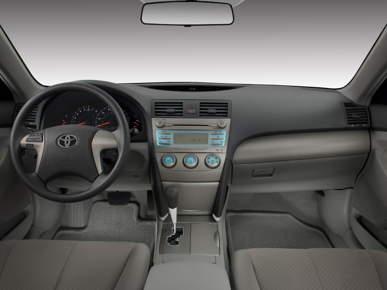 toyota camry le-pic. 2