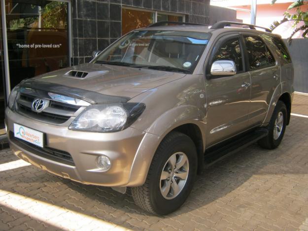 toyota fortuner 3.0 d-pic. 3
