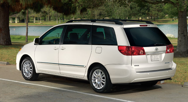 toyota sienna xle limited awd-pic. 3