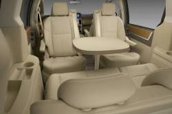 chrysler town & country lx